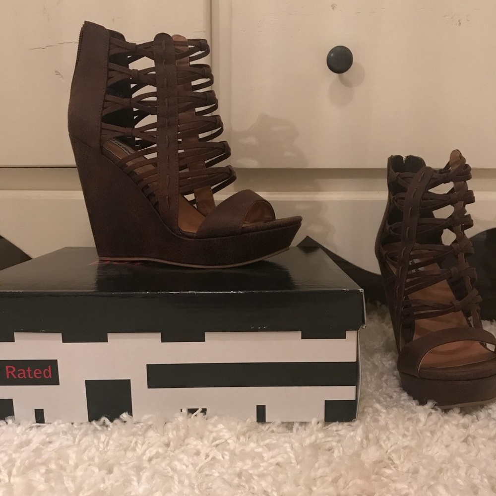 Not rated Cecil brown wedge sandal 9.5